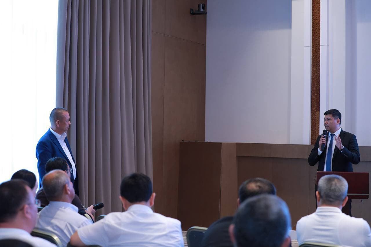 Seminarda davlat fuqarolik xizmatiga oid mehnat munosabatlari yuzasidan ochiq muloqot tashkil etildi