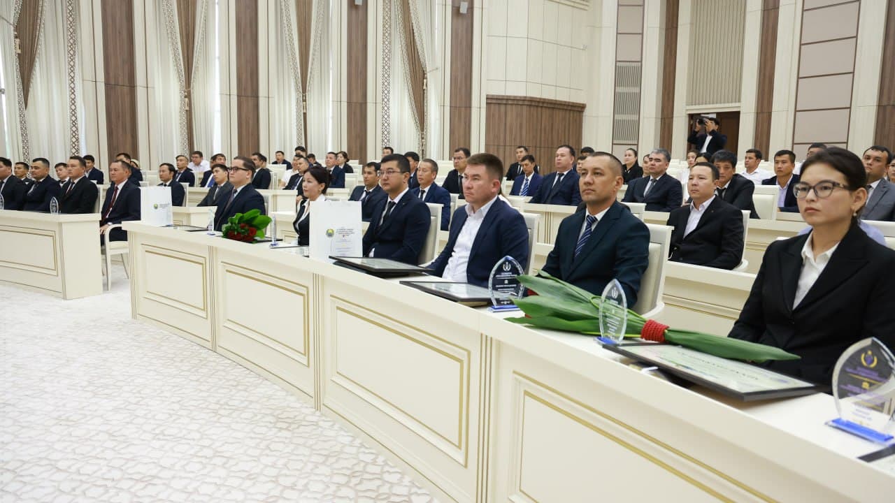 “Istiqbolli davlat xizmatchisi” tanlovi g'oliblari taqdirlandi