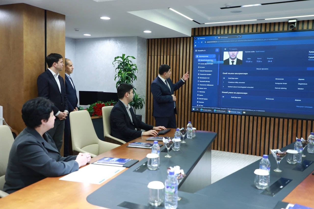 Minister of Preschool and School Education Gets Acquainted with the Management Cadre Assessment System
